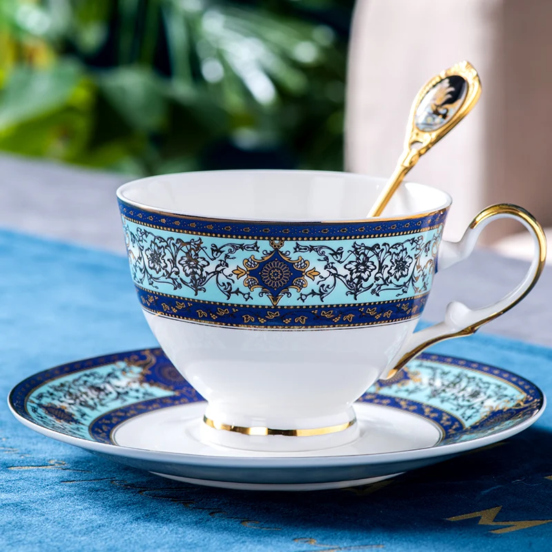 

Nodic Modern Coffee Cups And Saucer Espresso Portable Silicone Retractable Folding Water Cup Koffie Beker Chinaware EE50