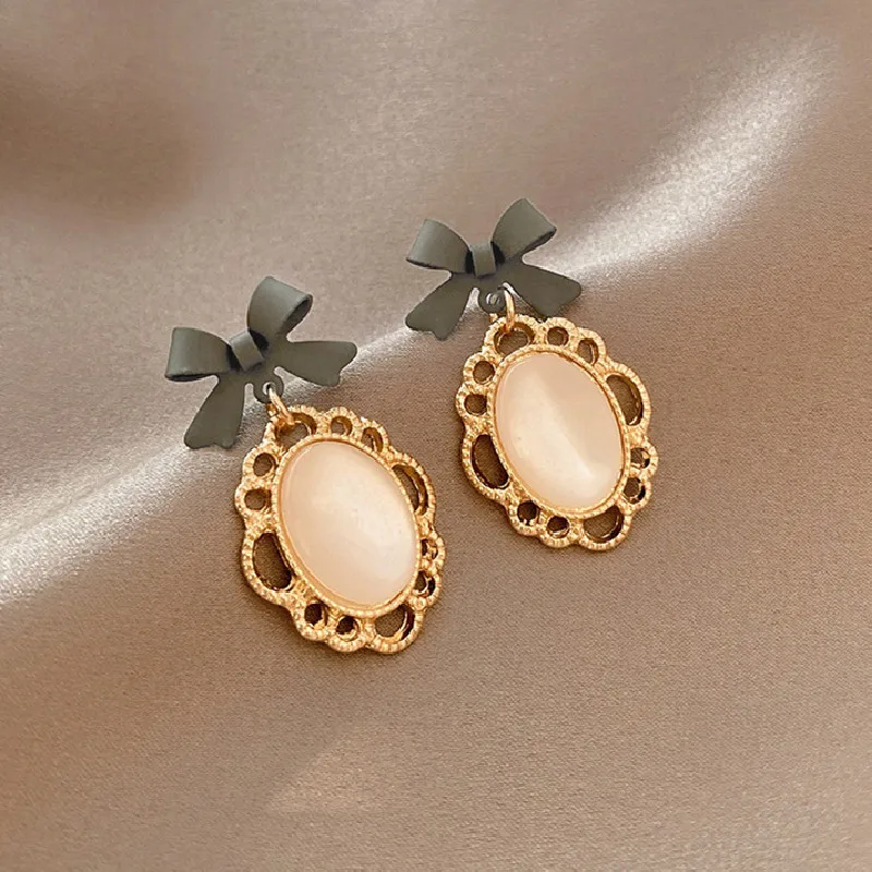 

Trendy Stud Earrings Opal Bow For Women Girls Metal Chain Jewelry Ladies Classic Fashion Gift Wedding Party