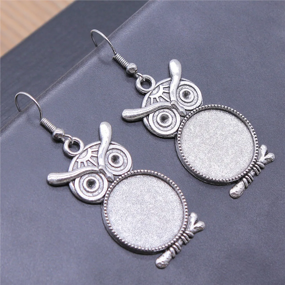 

Модные круглые серьги-подвески ручной работы с камеей и кабошоном в виде совы, 2 цвета, внутренний размер 20 мм, фурнитура для изготовления се...