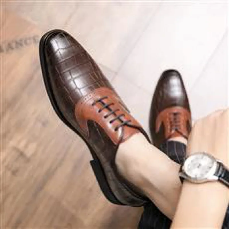 

Leather Shoes Men's Spring Breathable Brogue Black Leather Shoes Trendy British Style Business Formal Wear Men's Casual Leather