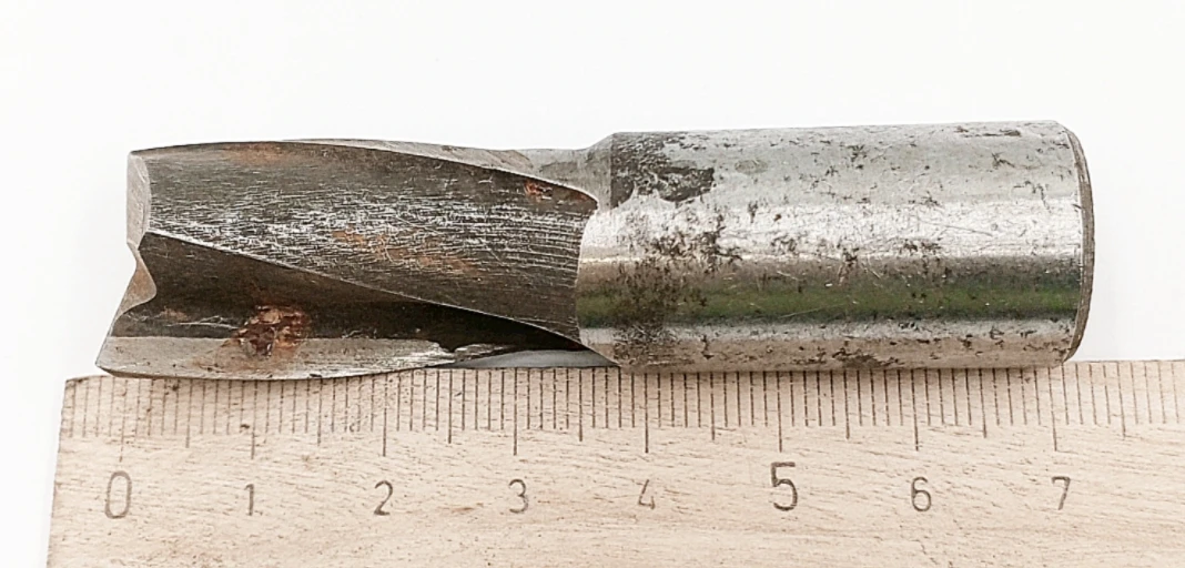 Фреза Концевая d18х70 Р6М5 z=2 ц/х