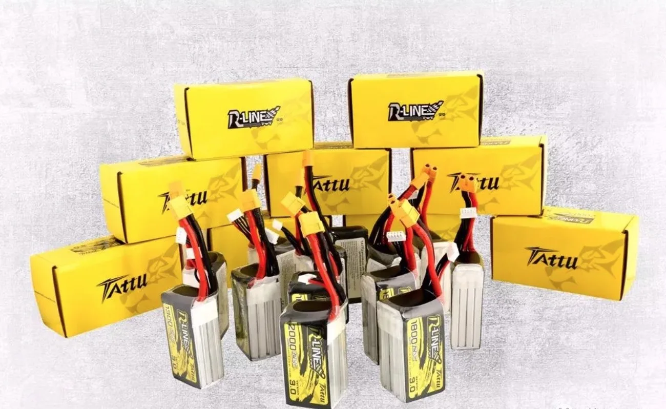 

Tattu R-Line Version 3.0 V3 1300/1400/1550/1800/2000mAh 120C 4S 6S 4.2V Lipo Battery XT60 Plug FPV Racing Drone RC Quadcopter