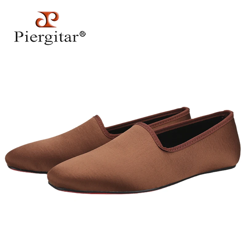 

Туфли Piergitar мужские на плоской подошве, многоцветная шелковая ткань, без застежки, повседневная обувь для танцев, стеганая хлопковая стеганая обувь, черные