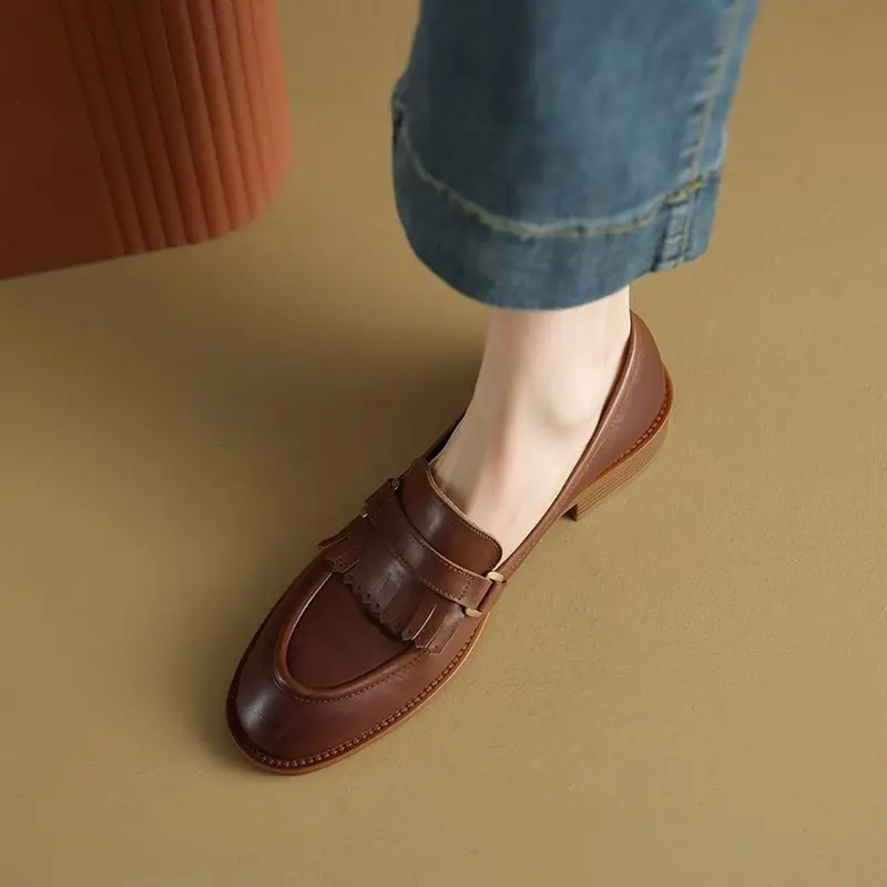 

Women Loafers Round Toe Ladies Retro Pumps Slip On Comfort Fringe Loafers Cowhide Pumps Cozy Med Heels Spring Autumn Thick Heel