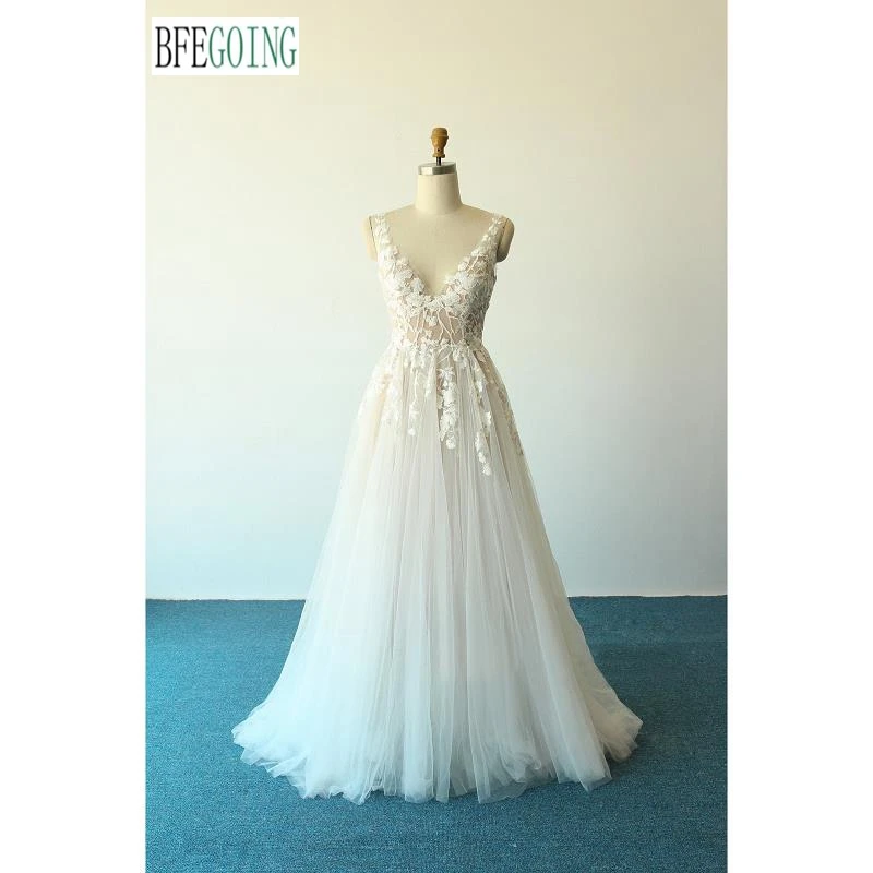 

Lace Appliques Tulle V-Neck Floor-Length A-Line Wedding Dresses Chapel Train Custom Made Sleeveless Bridal Gowns