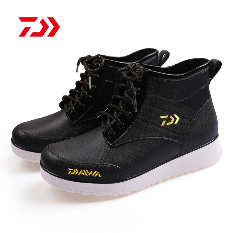 

Daiwa Autumn Outdoor Men's Breathable and Anti slip Fishing Rain Shoes Durable and Waterproof Mountaineering Fishing Shoes