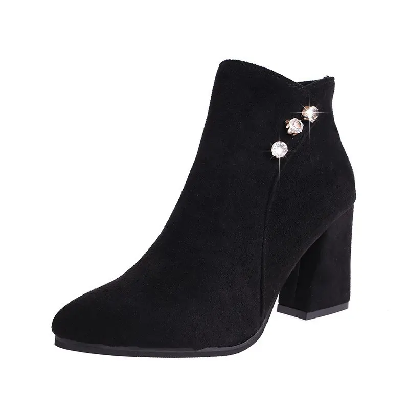 

Модные короткие ботинки, женские флоковые ботильоны, осенние туфли-лодочки, Женская плюшевая обувь на молнии, цепочке, высоком каблуке, остр...