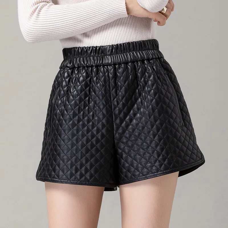 

Korean Version Short Casuais Women Pants Black Pure Leather Sheepskin Wide Leg Boot Shorts Elegant Cotton Padded Trousers Thick