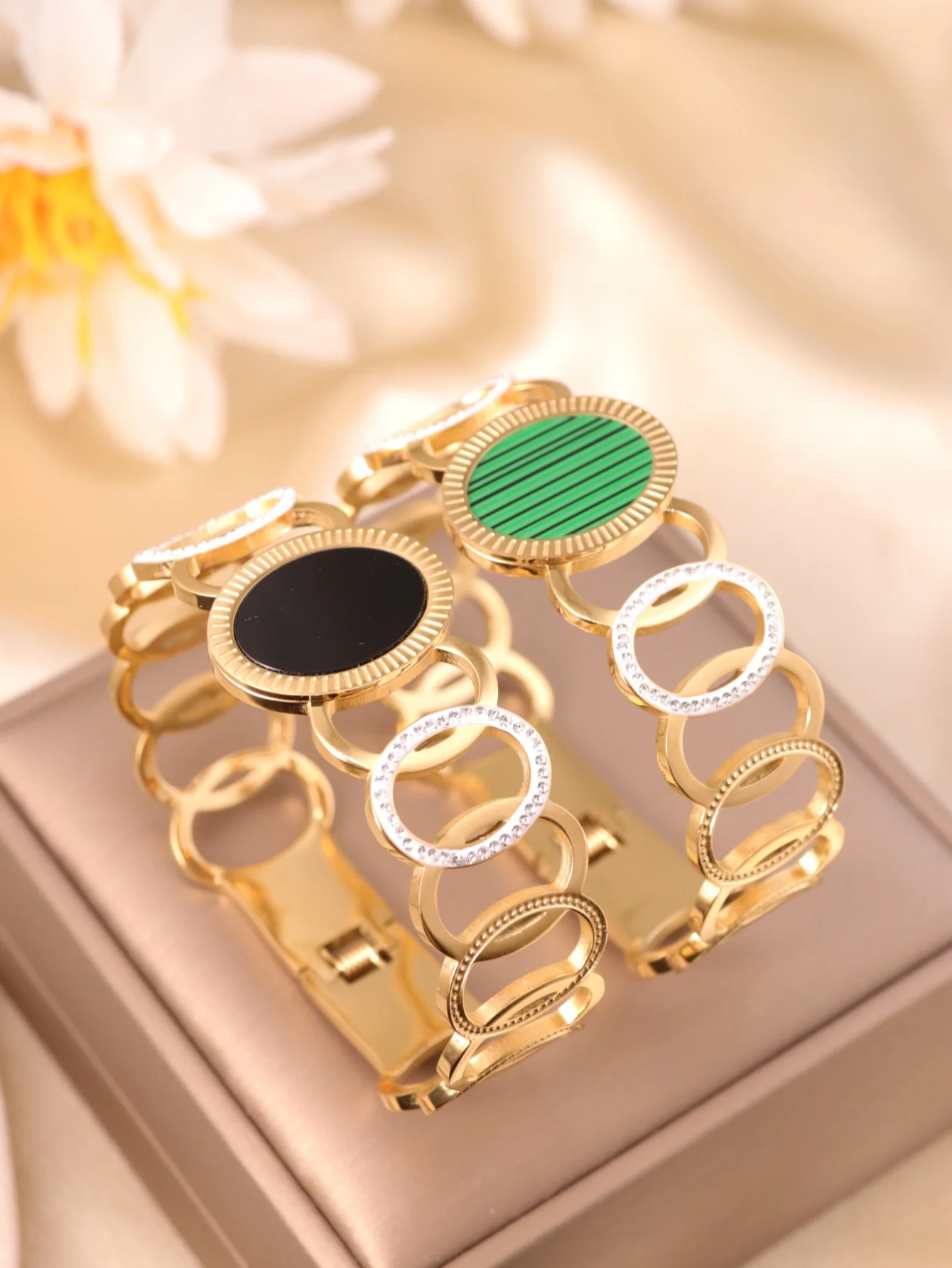 Модный женский браслет из титановой стали