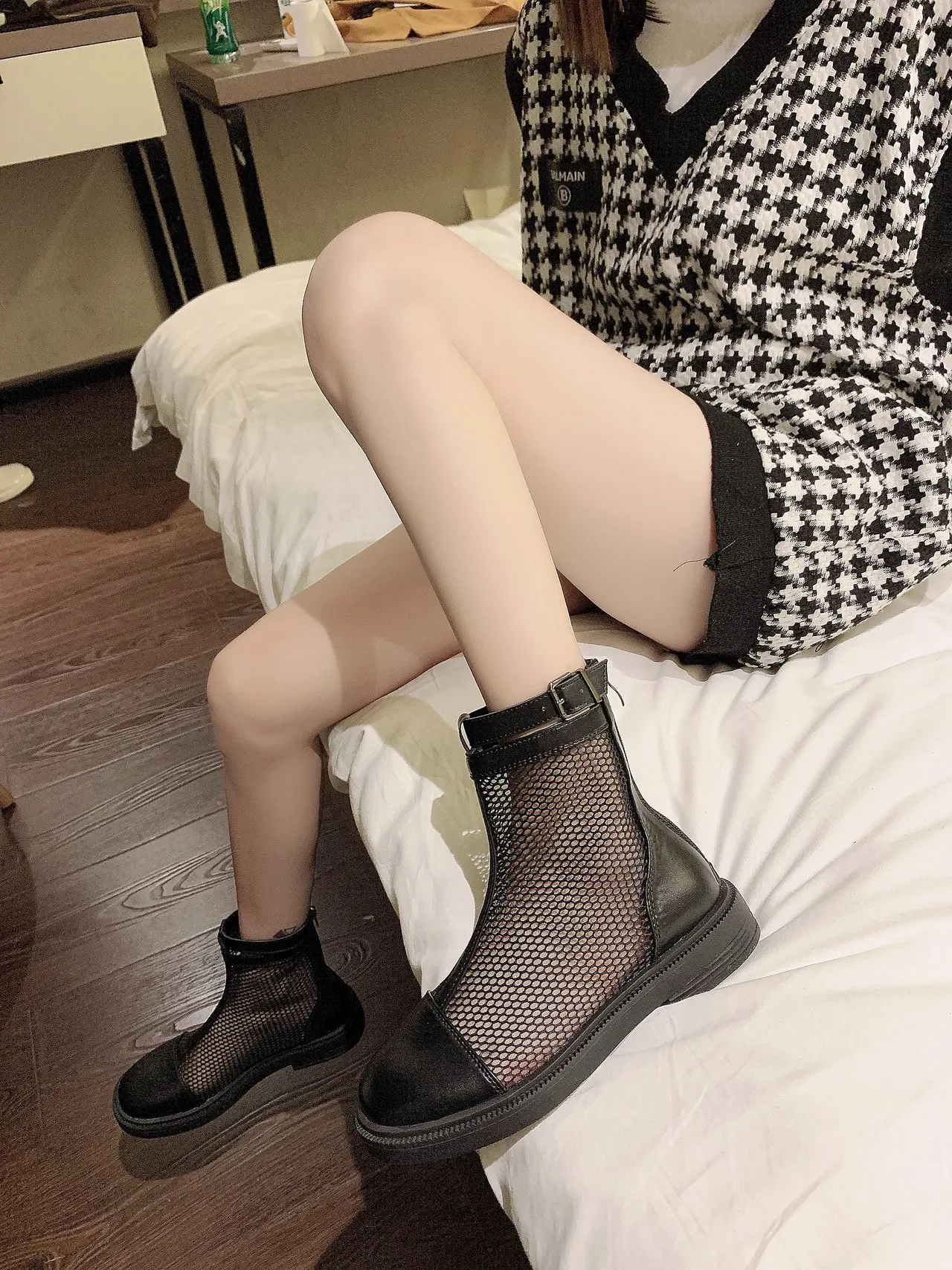 Breathable Mesh Hollow Sandals Plus Summer Breathable Platform Boots Thick Sole Women Boots Low-heeled Hollow Mid-calf Boots