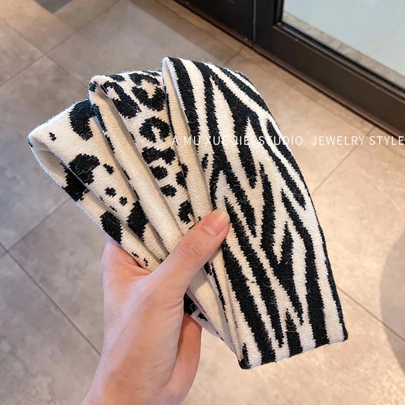 

Wide Cool Knitted Plaid Headbands Zebra Leopard Cow Panda Pattern Hairbands Hair Hoops for Women Girls Ladies Hair Accessories