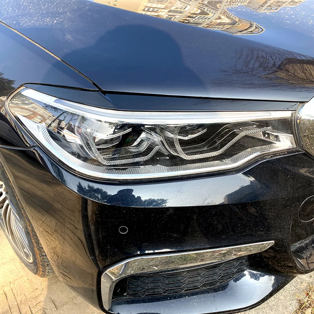 

2Pcs Car Front Headlight Eyelid Eyebrow Trims Stickers For BMW 5 Series G30 G31 F90 525i 530i 2017-2021 Carbon Fiber Pattern