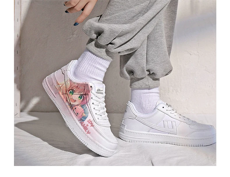 Женские кроссовки с вулканизированной подошвой в стиле аниме