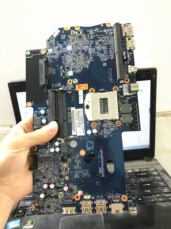 

Для материнской платы Hasee for CLEVO p150sma0 P150sm 6-77-P150SMA0-D03A