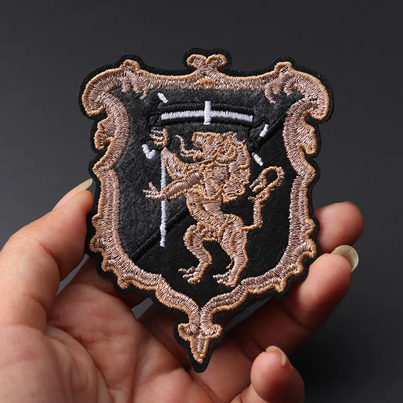 

Lion Badge (Size:9.0X7.9cm) Iron On Patch Embroidered Applique Sewing Clothes Stickers Garment DIY Apparel Accessories