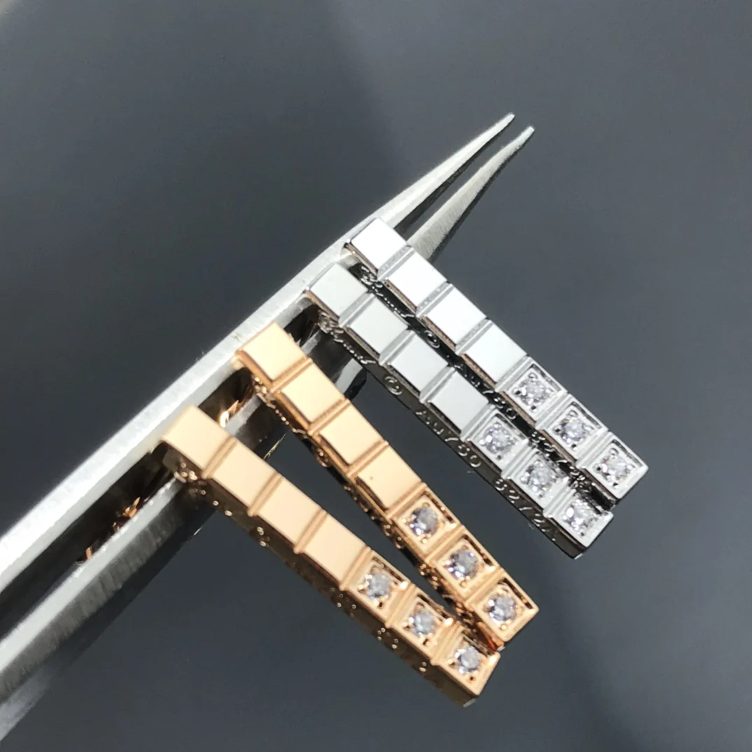 

2023 New High Quality Fashion Women's Half Diamond Earrings Elegant Luxury Design Jewelry Party Gifts