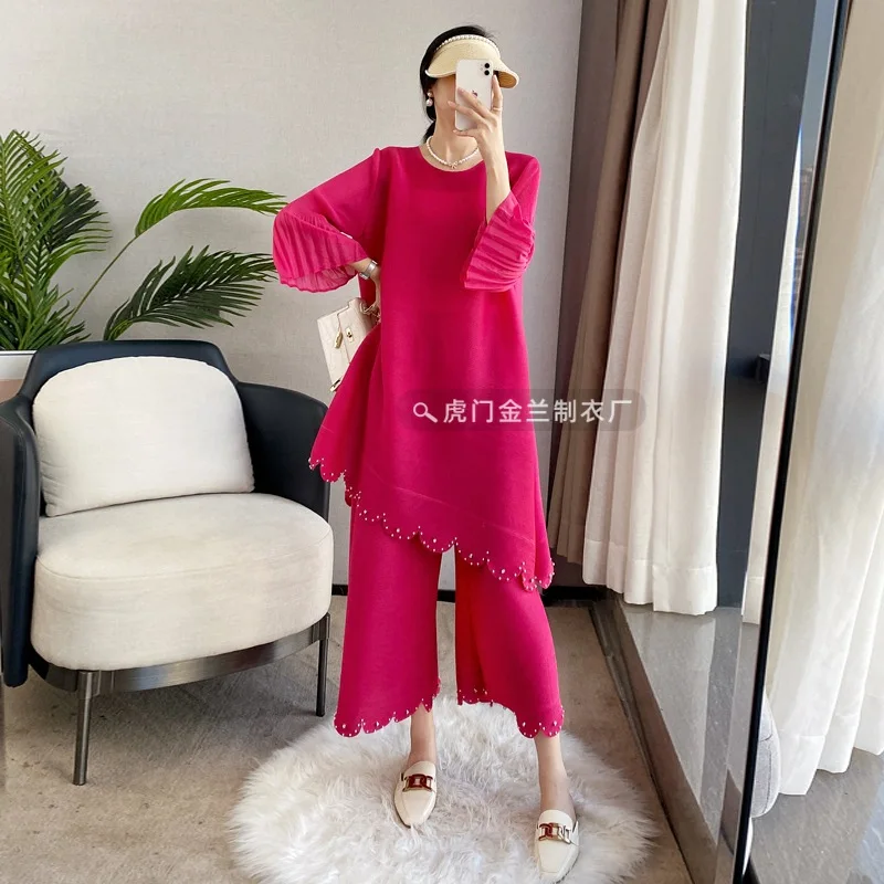 

Женский плиссированный комплект из двух предметов, однотонный топ с бисером, Модные шаровары с широкими штанинами и прямые брюки, дизайнерская винтажная одежда, новинка 2023