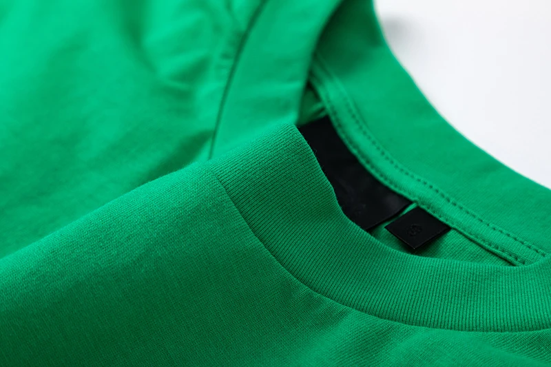 Комплект из футболки и шортов Synaworld в стиле Хай-стрит зеленый хлопковый топ