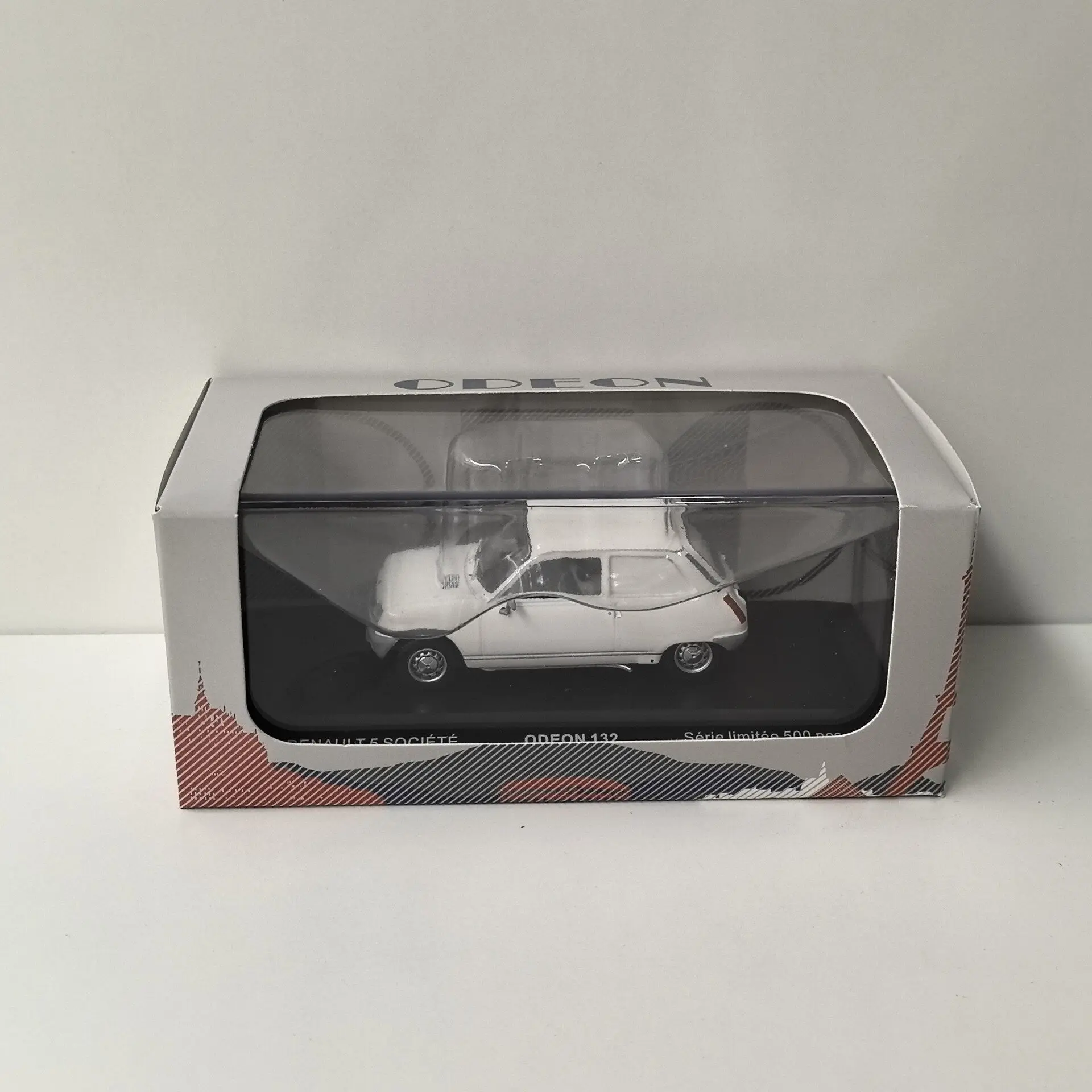 Фото Масштабная модель автомобиля ODEON 1/43 RENAULT 5 SOCIETE 2S из литого металла №1