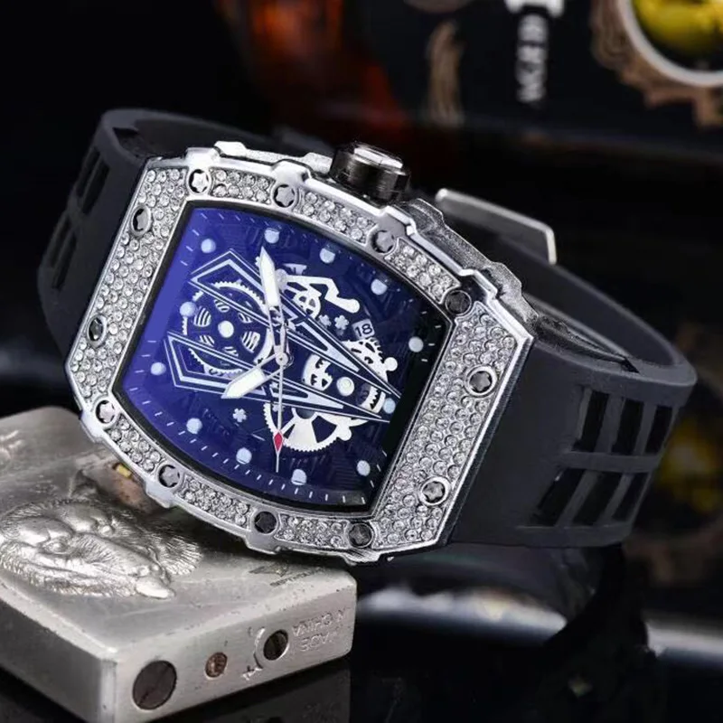 

Hip Hop Bling Iced Out Women Men Watches Tonneau Diamond Set Bezel Sports Luxury Clock Rubber Silicone Strap Male Wristwatches
