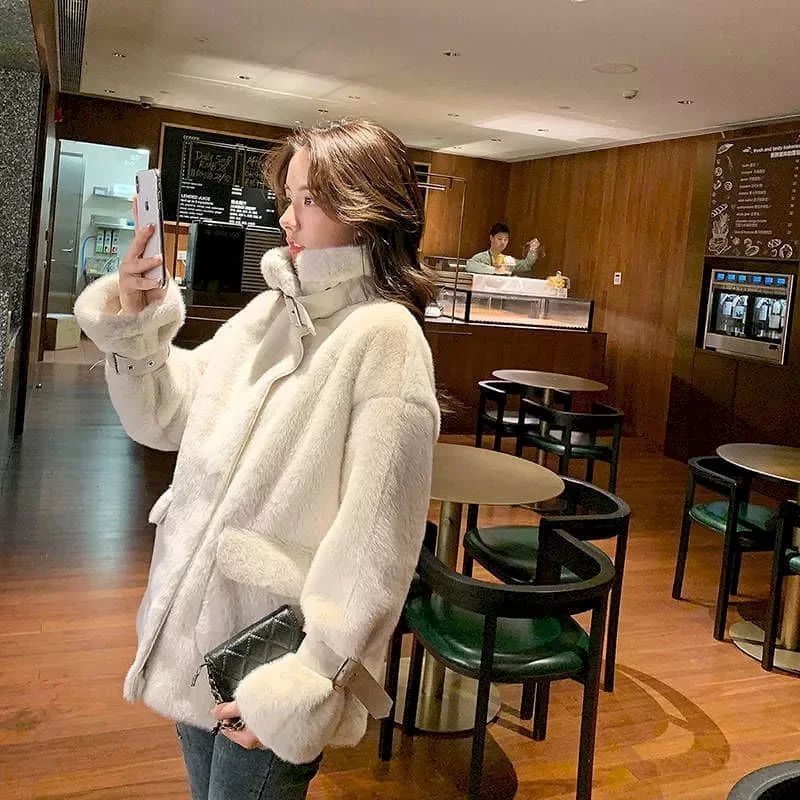 New2022 New Fake Fur 2022 Winter Motorcycle Suit Plush Loose Fashion Thick Coat Fur Coat Women Trend OL High Street Padded Coat