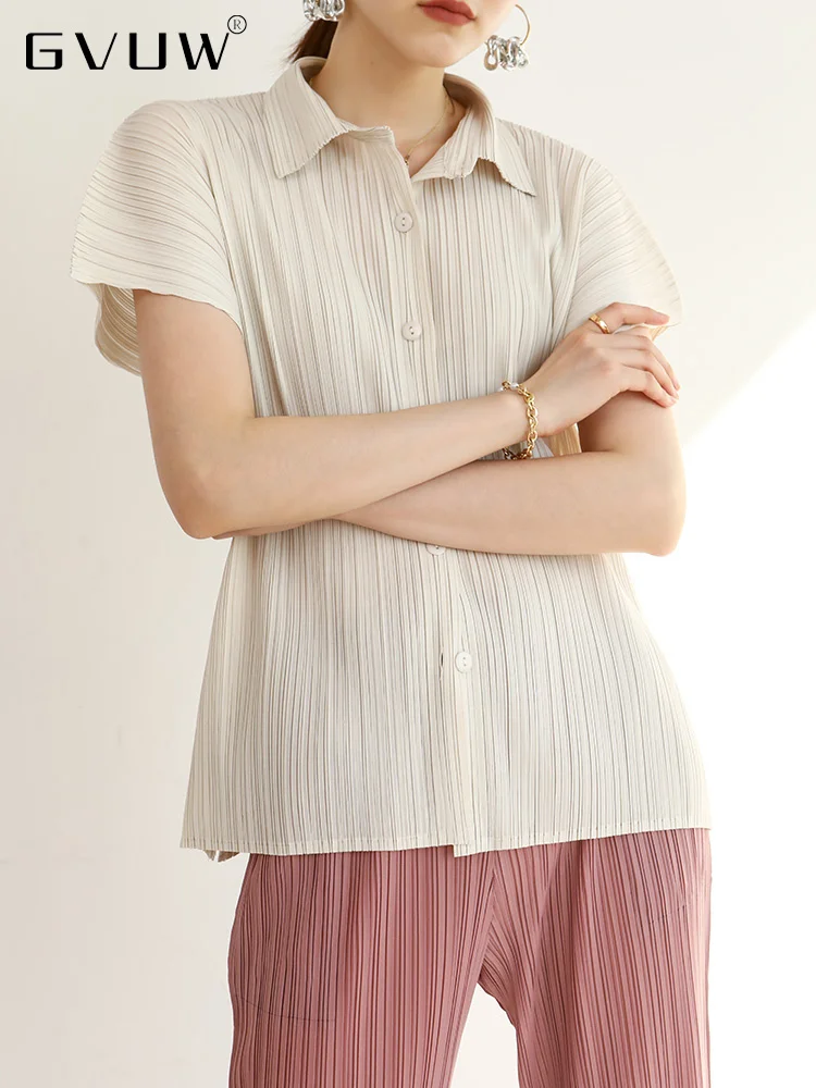 

Женская плиссированная Однотонная рубашка GVUW, элегантная свободная однобортная рубашка с коротким рукавом и отложным воротником, Новинка ...