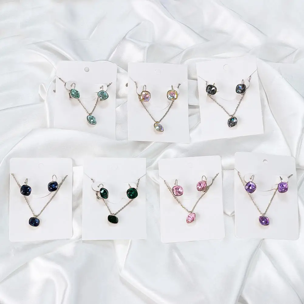 

2Pcs/Set Women Earrings Necklace Square Multiple Color Faux Crystal Temperament Gorgeous Jewelry Sets مجموعات المجوهرات
