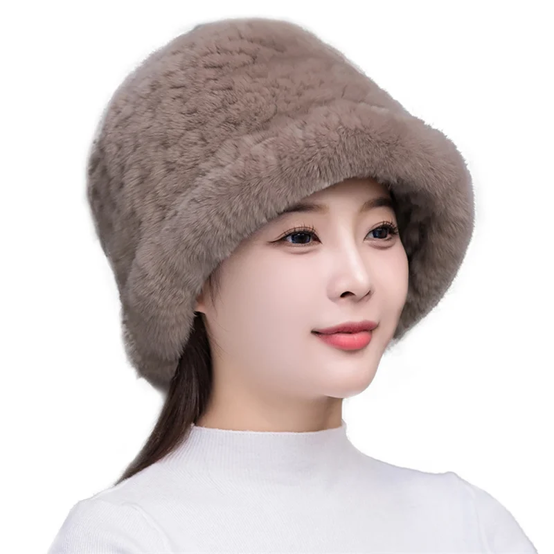 Женская вязаная шапка из кроличьего меха