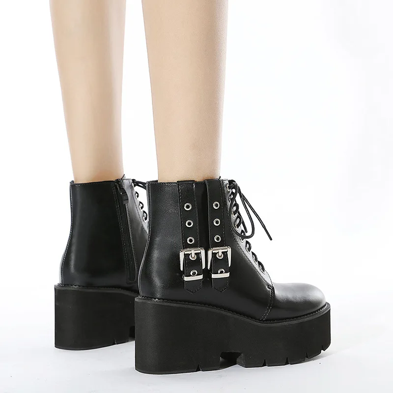 

Leather Gothic Black Boots Women Heel Sexy Chain Chunky Heel Platform Boots Female Punk Style Ankle Boots Zipperhi9
