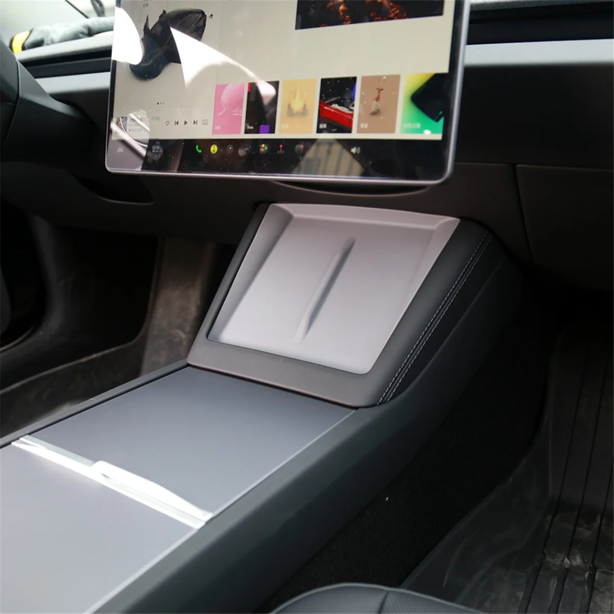 Для центральной консоли Tesla Model 3 Highland 2024 беспроводное зарядное устройство