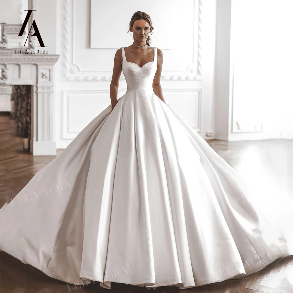 

LelaAcra Satin Sweetheart Wedding Dress 2022 Sleeveless Simple Court Train Princess Bride Gowns OB103 Plus Size Vestido de Noiva