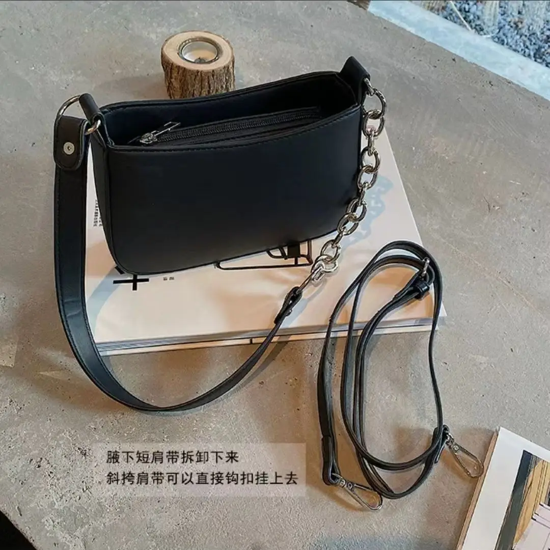 Small Design White Underarm Bag Crossbody Bag 2023 New Women's One Shoulder Small Chain Bag Handbag