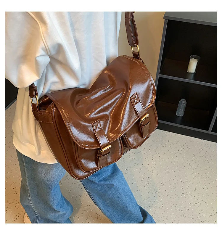 2022 Vintage Messenger Bag Women Autumn Fashion Shoulder Bag Daily Use All-match Students Taking Classes Crossbody Bags