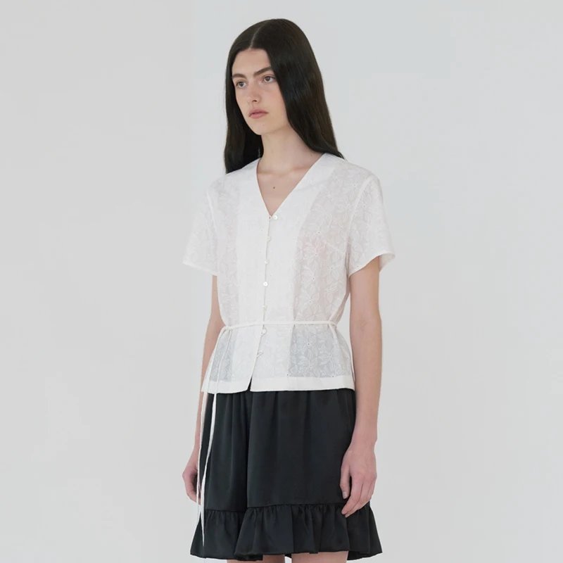 Nothing Written Short sleeve Shirts Women 2023 Summer Design Sense V-neck Lerobe Waist Hugging Shirt