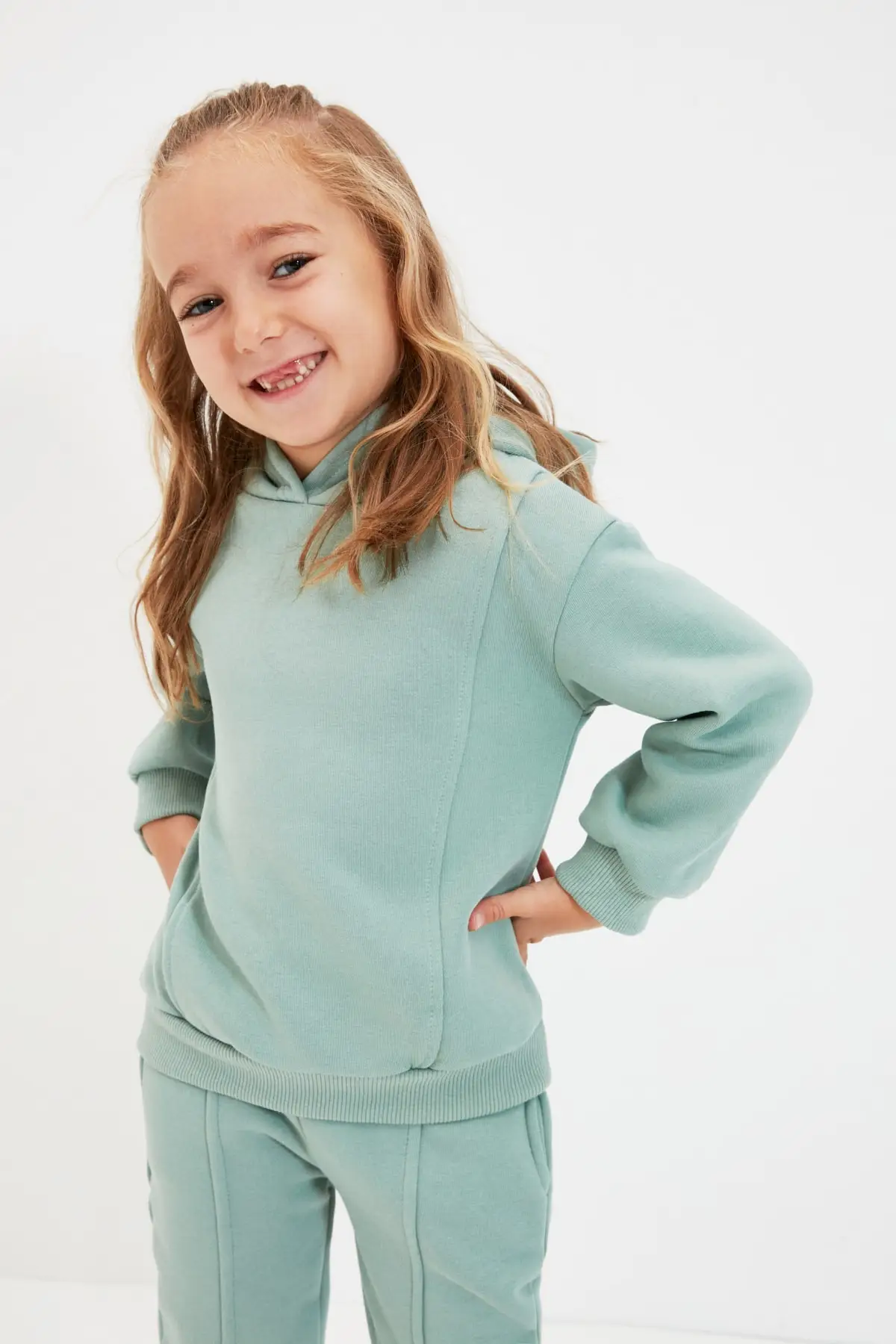 

Trendyol Şardonlu In Basic Female Child Knitted Thick Sweatshirts TKDAW22SW0657