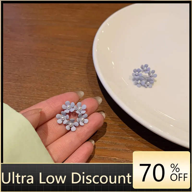 

Korean hot sale flower pearl earrings exquisite Elegant 2021 trend Fashion Simple Women jewelry party accessory Trend Earrings