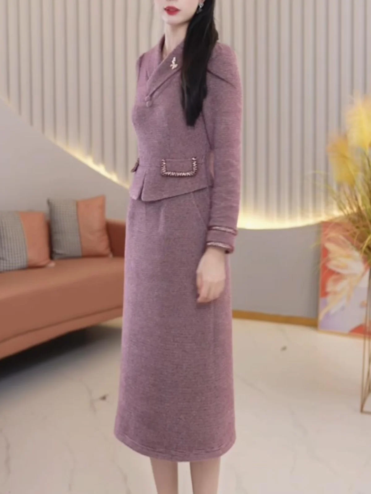 Достойное элегантное утепленное платье для женщин осень 2023 новое женское