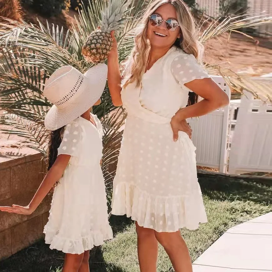 

Family Look Chiffon Mother Daughter Matching Dresses Mom Baby Mommy and Me Clothes Fashion Woman & Girls Tulle Dress Outfits