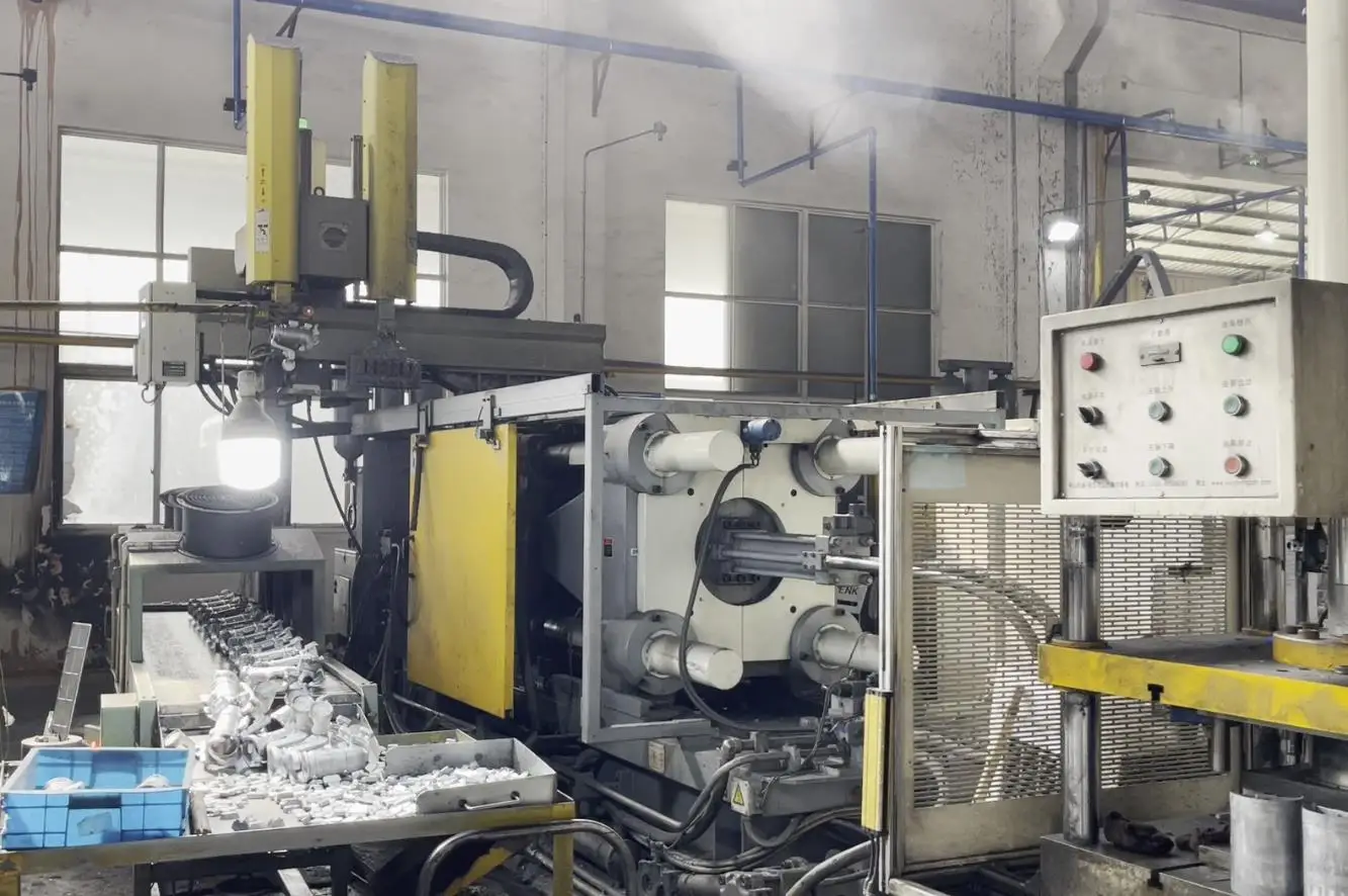 Китайский поставщик литье под давлением алюминия индивидуальный сервис литые