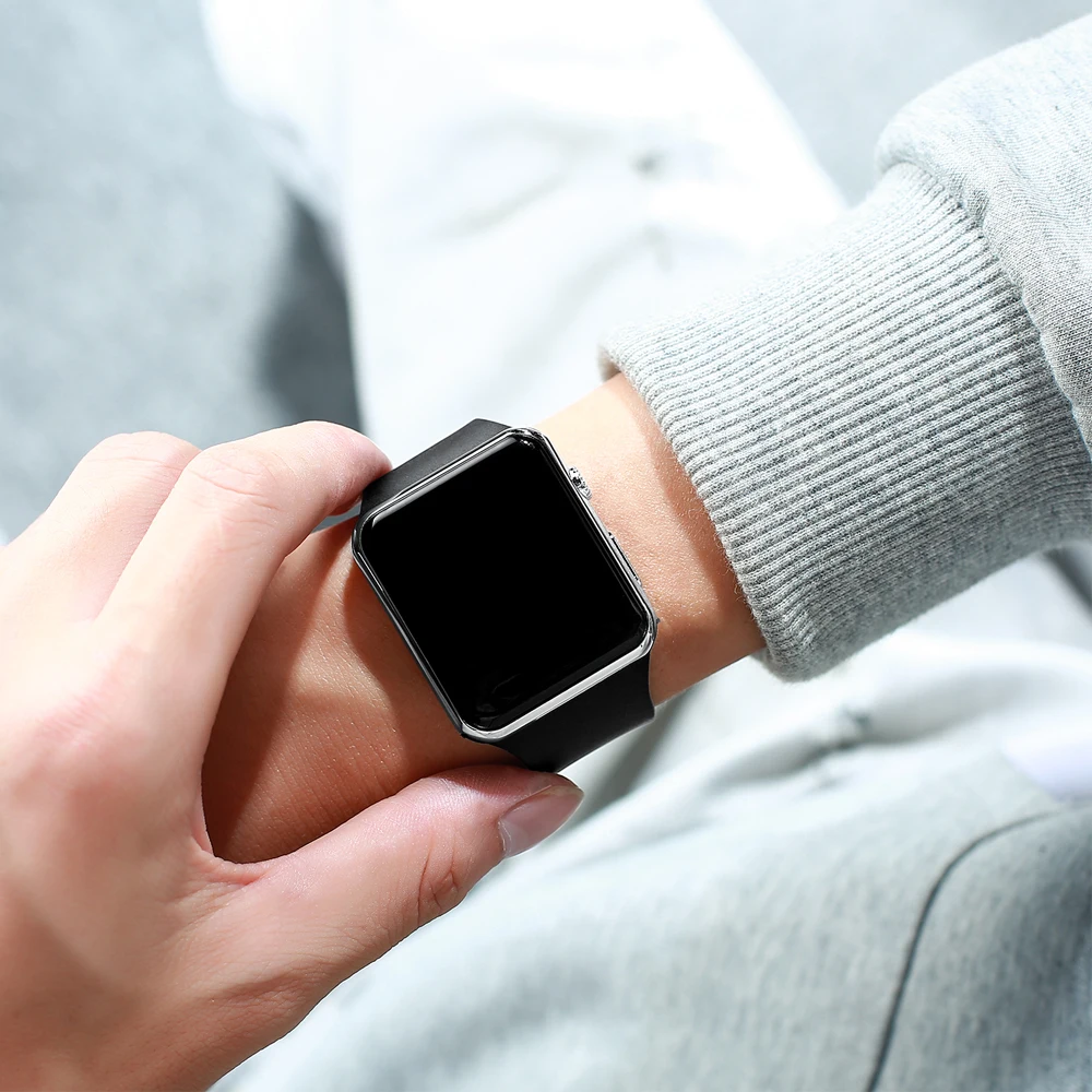 Часы наручные для мужчин и женщин повседневные спортивные светодиодные