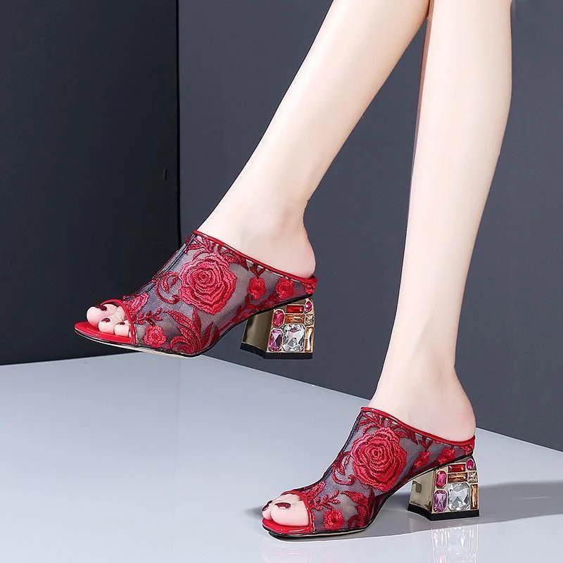 

2022 Ethnic Embroider Rhinestone Square Heel Slippers Light Peep Toe Non-Slip Outdoor Casual Slides Women Sandals Plus Size 42