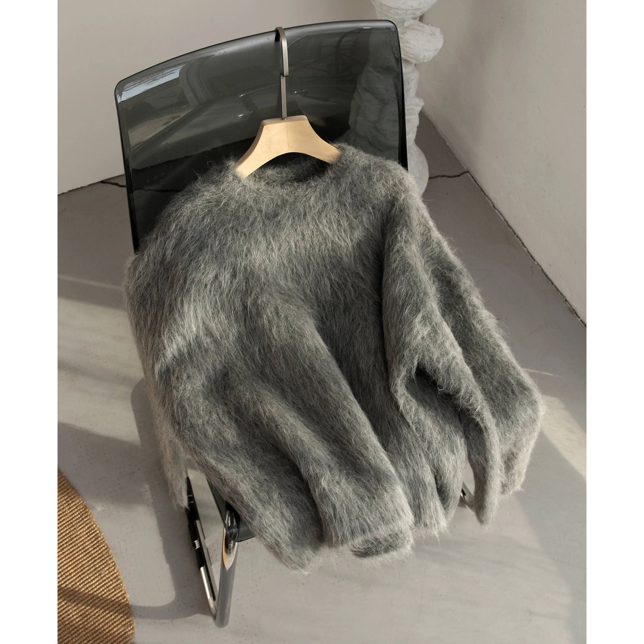 Женский однотонный свитер из альпаки