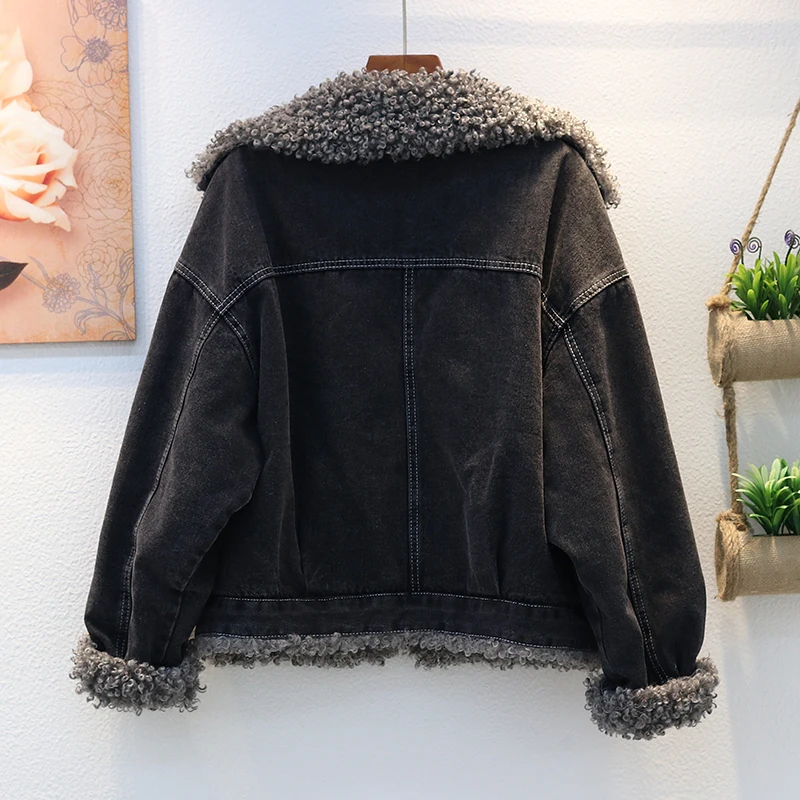 2021 Fashion Winter Women Lamb Fur Long Sleeve Denim Jacket Female New Fashion Retro Thick Warm Lining Solid Color Denim Jacket