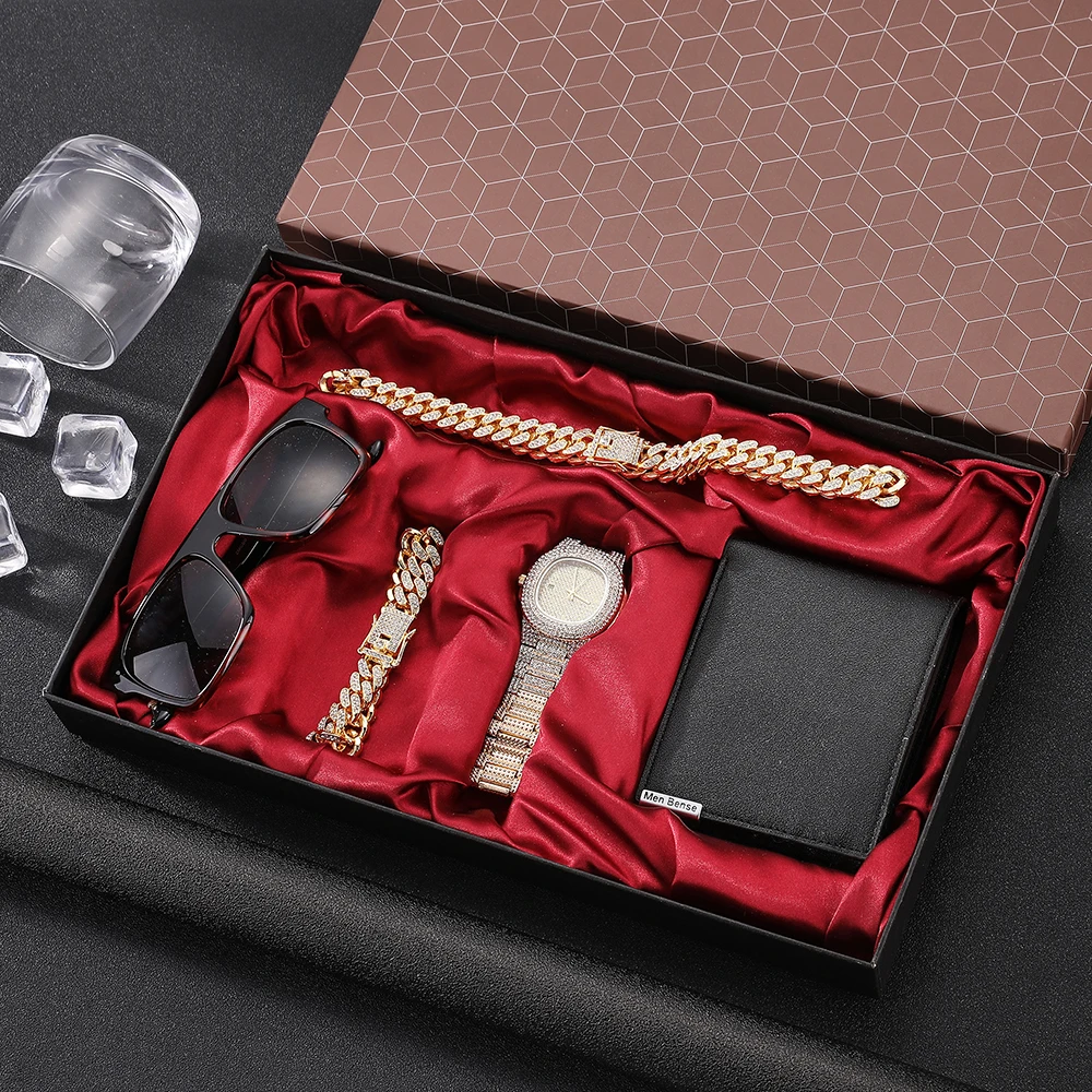 

A fashion creative women's watch set gift box watch CUBAN CHAIN WALLET Sunglasses 5pcs / set