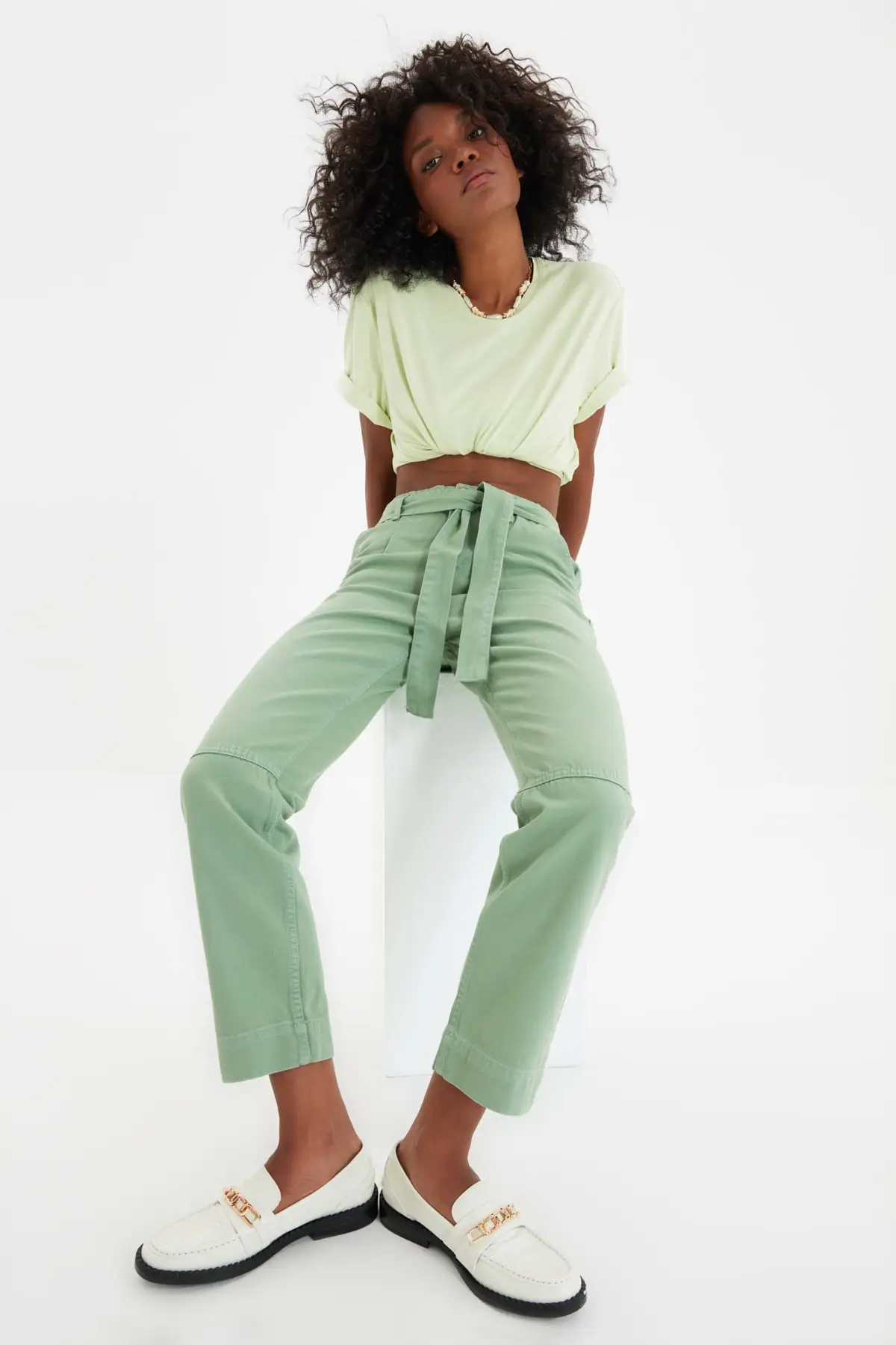 

Trendyol Stitch Detail Arch High Bel Straight Jeans TWOAW22JE0168