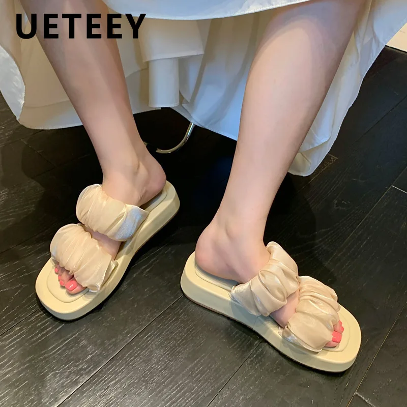 

Cloud Slippers Flat Soft Bottom Women's Shoes Ins Tide Female Holiday Fashion Wild Platform Sandals Fairy Style White Slides