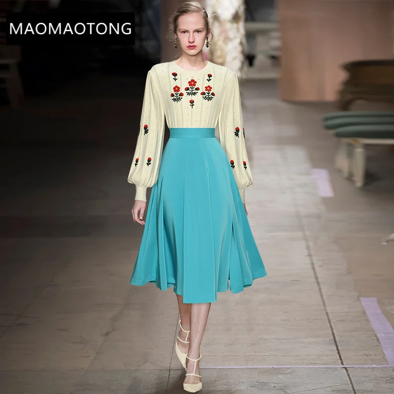 

Fashion Designer Autumn Skirts Suit Women's Winter Flower Embroidery knitting Sweater and Blue Skirts 2 Pieces Set