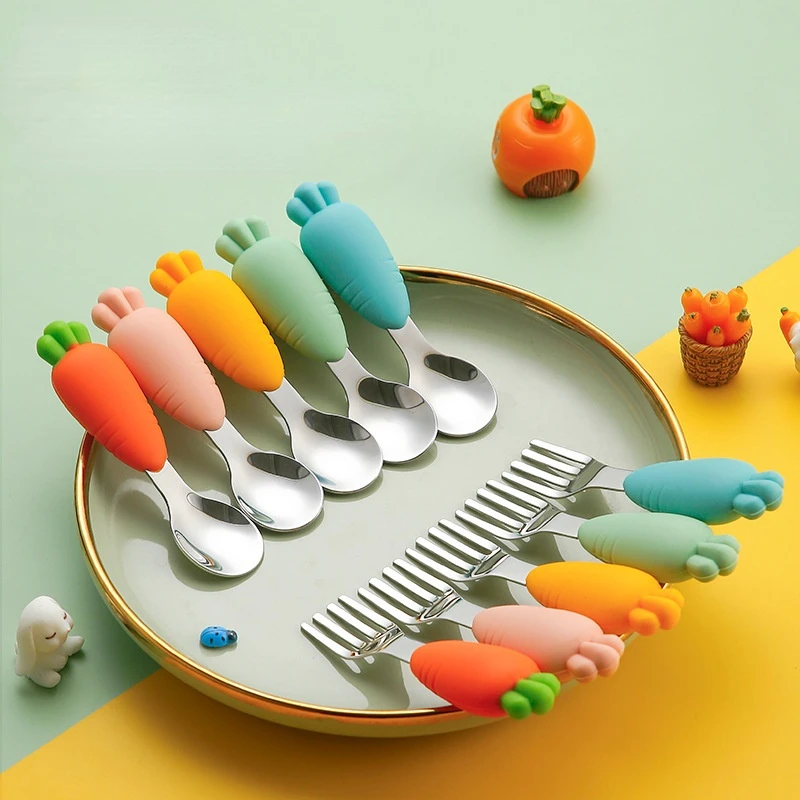 

Kids Stainless Steel Spoon Fork Carrot Cartoon Silicone Baby Practice Anti-fall Short Handle Baby Feeding Spoon Fork Utensils