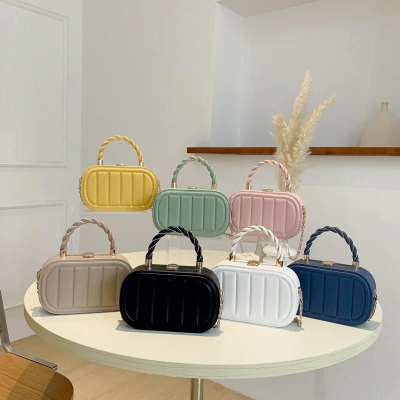 

Сумка на плечо женская кожаная, роскошный саквояж на цепочке, мессенджер, модный дизайнерский чемоданчик, однотонная Сумочка для телефона