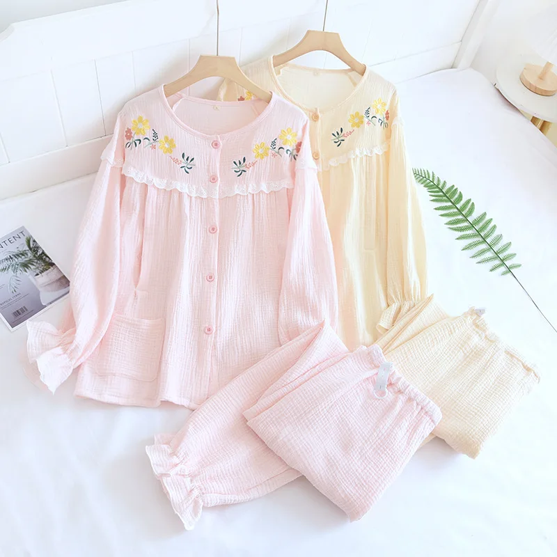 

Exquisite Embroidered Nursing Clothes 100% Cotton Double Gauze Crepe Thin Nursing Pajamas for Spring / Summer Maternity 2 Piece